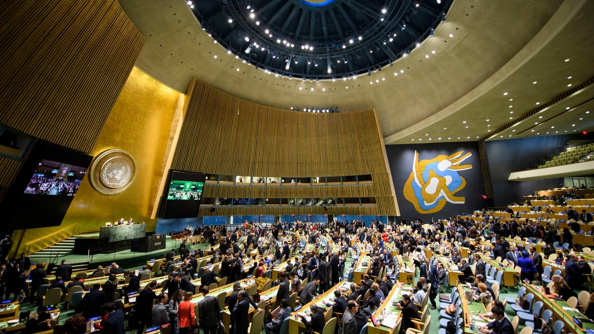 Нова ухвалена резолюція Генасамблеї ООН: Що нового у ній про Крим та на що впливає